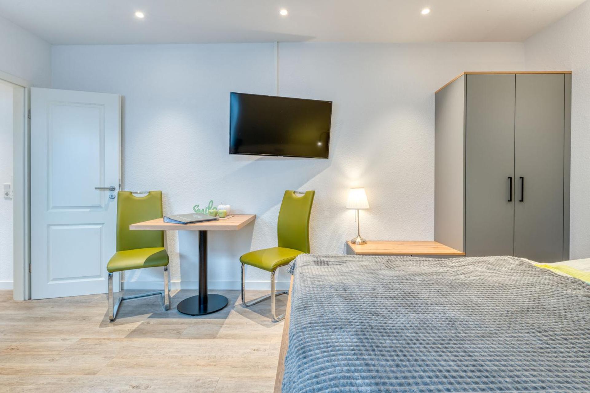 Schmidt-einander W 8 Apartment